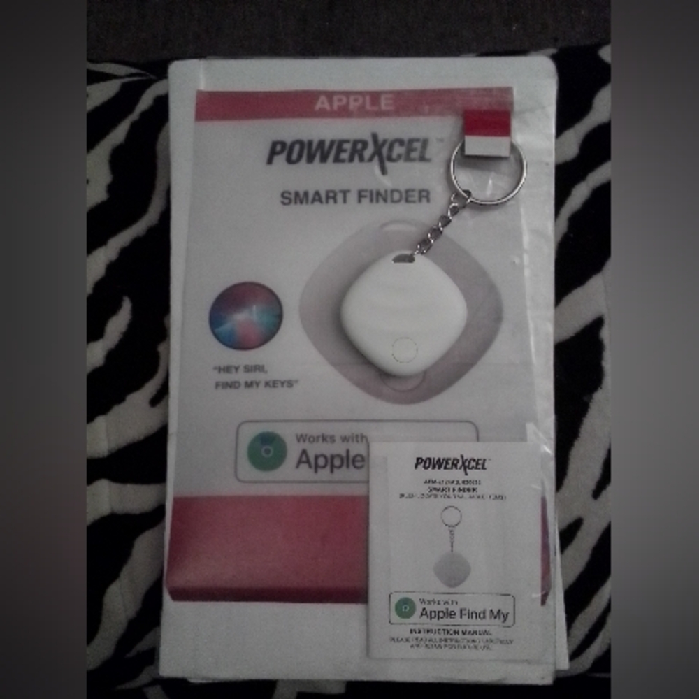 POWERXCEL SMART FINDER - Locates your Valuable Items/ Works w/Apple Find My -NEW